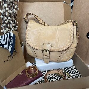 Pre-Loved Coach Poppy Tan Leather Whipstitch Shoulder/Crossbody Bag K1169-19004